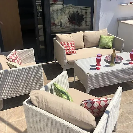 Villa Kirmizi Lale, Private Pool, Gardens, Very Close To Town - No Need For Taxi Kas
